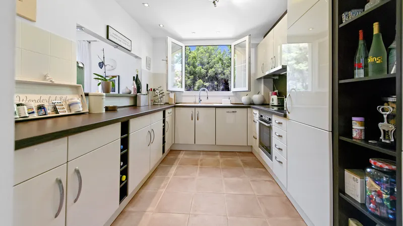 Cozy semi-detached house for sale in Camp de Mar in an exclusive residential community — photo 7