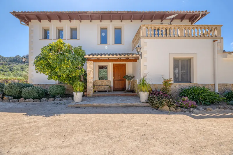 Spanish-Mediterranean style house for sale, 5 bedrooms, privacy and nature in a mountainous setting — photo 4