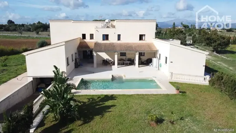 Modern finca with 16,600 m² plot, 7 bedrooms, pool and high-quality furniture — photo 1