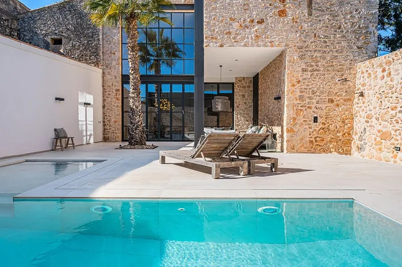 Luxury Townhouse for Sale in Santanyí Mallorca with Roof Terrace — photo 1
