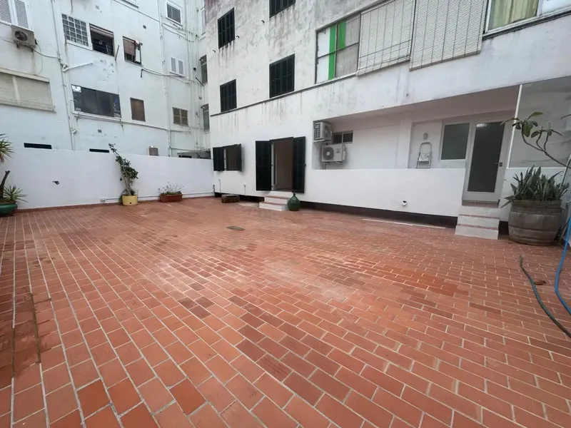 Amplio piso, sin amueblar, reformado de aproximadamente 125 m2 situado en primera planta sin ascensor, en la zona de Son Espanyolet, Palma d — photo 3