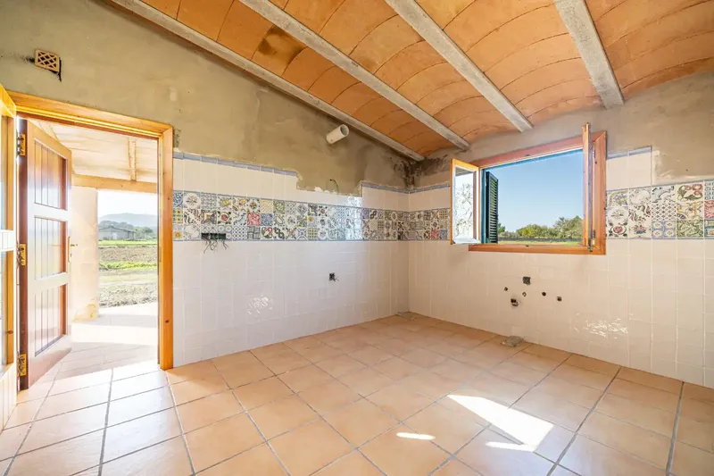 Finca in Montuiri, Mallorca, managed by the real estate agency Gestpropiedad, featuring open views and a privileged location — photo 4