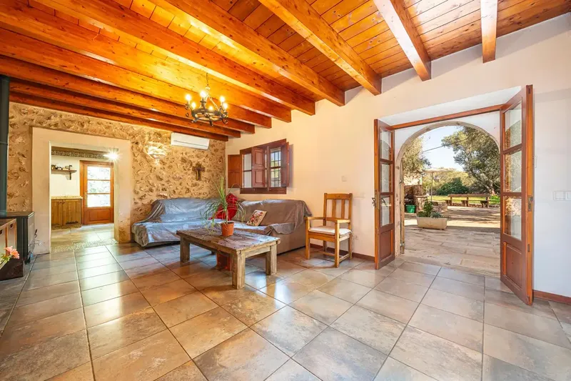 Charming country villa in Campos (Balearic Islands) on a 12,000 m2 plot with 340 m2 of built area, private pool and — photo 7