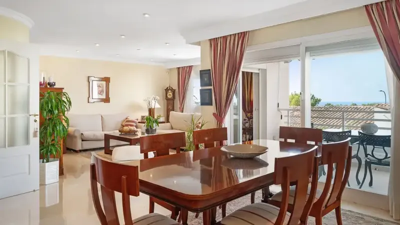 Large family duplex for sale in La Bonanova with clear sea views from the living room with terrace, accessed from the hallway — photo 5