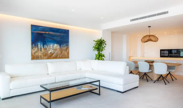 Modern apartment on the seafront promenade in Palma — photo 6