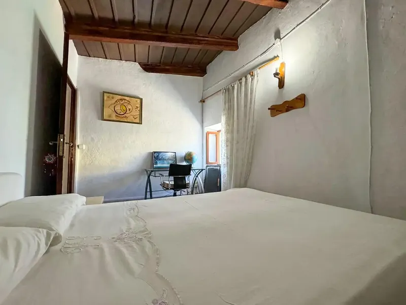 Discover your new home in the charming village of Selva, in the Balearic Islands! This bright 90 m² apartment is perfect for those seeking — photo 5