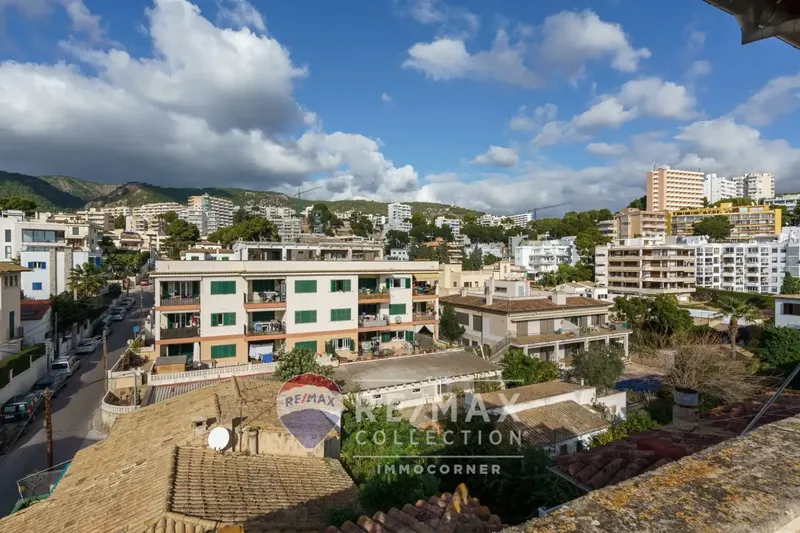 Spacious chalet to renovate on the first line of Calanova Port, in the residential area of San Agustin, Mallorcan style. — photo 5