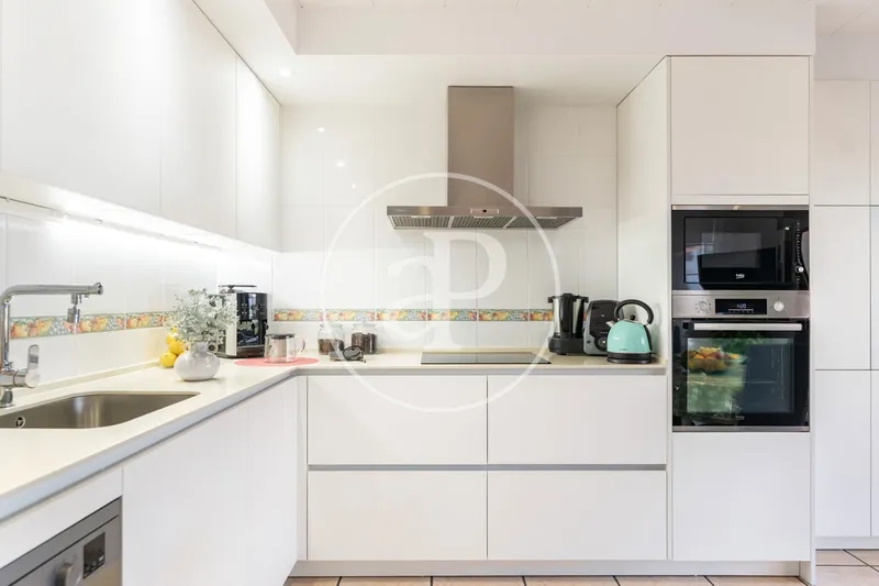 Semi-detached house for sale on Josep Pla Street — photo 12