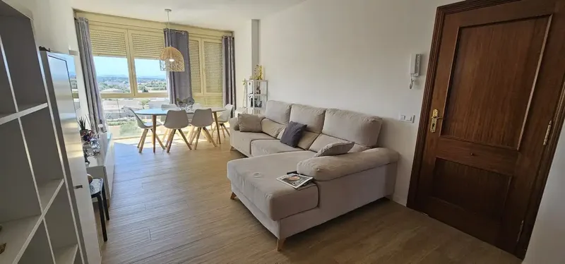 Espaciosa Vivienda en Alquiler con Terraza y Balcón. — photo 5