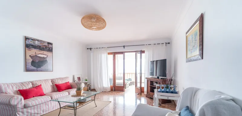 Apartment on the first line of the sea in Sa Rápita with terrace and views — photo 5