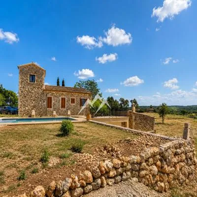 Long-term rental Rustic Finca in Ruberts — photo 1