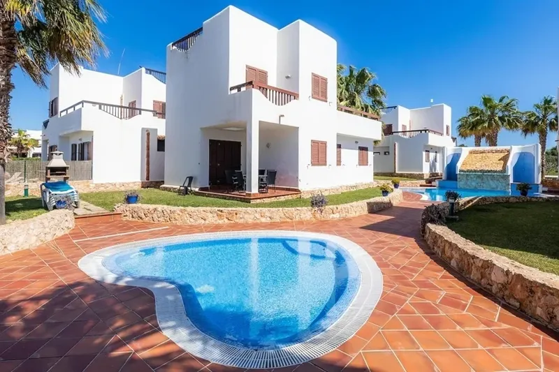 Son Servera: Elegant finca with sea views and privacy — photo 1