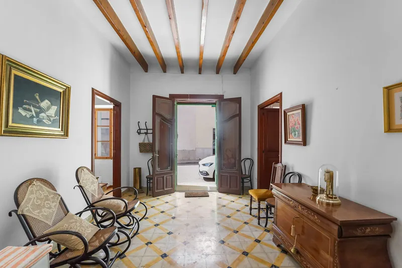 Sold by Us | Exclusive – Townhouse in the Center of Cas Concos — photo 3