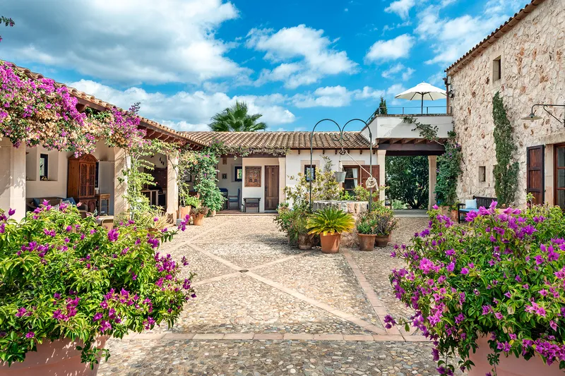 Exclusive finca with sea and distant views, generous living space, ETV license and well-kept garden — photo 5