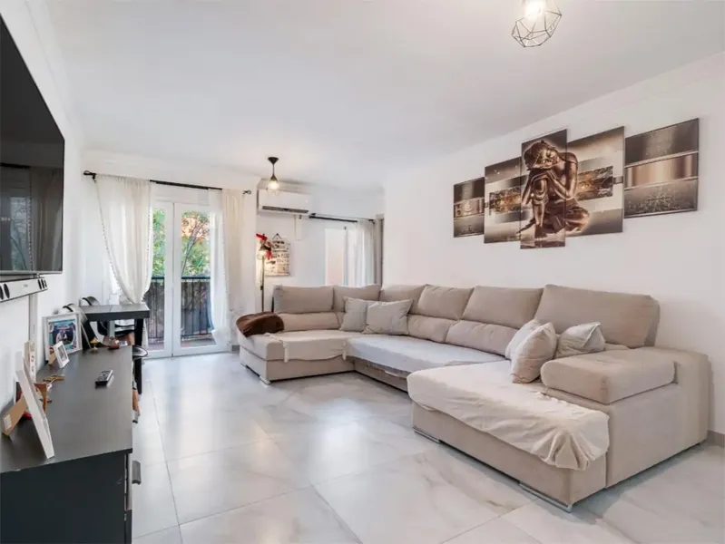 Apartment in Son Cladera, completely renovated. 85 m² and a 15 m² balcony. 3 bedrooms (two doubles with built-in wardrobes, 1 single), windows — photo 1