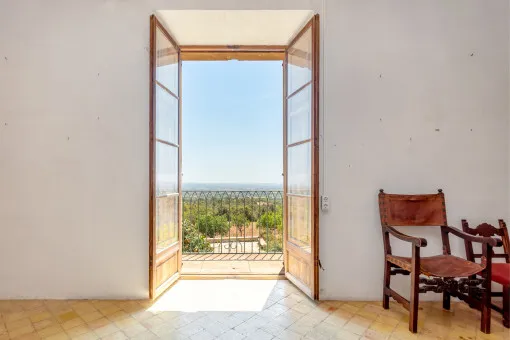 Binissalem: 16th-century finca estate in Binissalem with spectacular views, pool and tennis court — photo 7