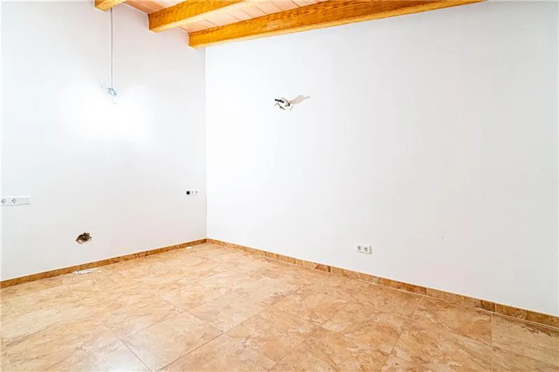 Traditional Mallorcan house for renovation on a plot of approx. 200 m², — photo 11