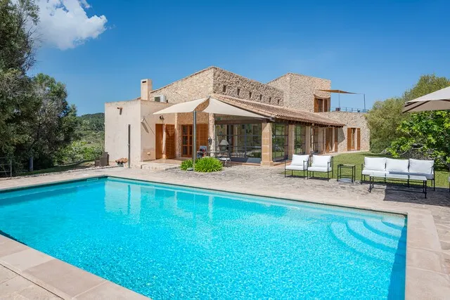 Stone finca with countryside views for sale in Son Servera, Northeast Mallorca — photo 1