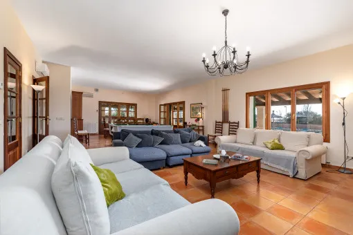 Santanyi: Inviting natural stone finca with pool and holiday rental license on the outskirts of Santanyi — photo 8
