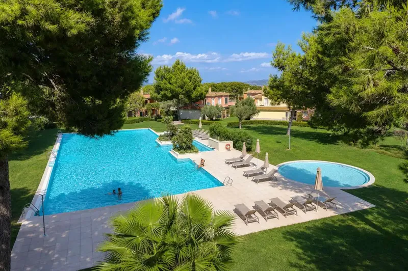 Welcome to your new home in Mallorca! This ground floor flat, in exceptional condition, is located in the popular — photo 4
