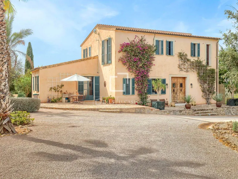662m² house / villa for sale in Montuïri, Balearic Islands — photo 2
