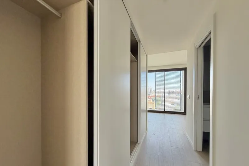 Unfurnished new build apartment with parking in Palma — photo 9