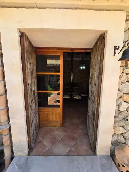 Discover this impressive chalet located in the idyllic town of Campanet, where comfort meets an exceptional natural environment. With a — photo 6