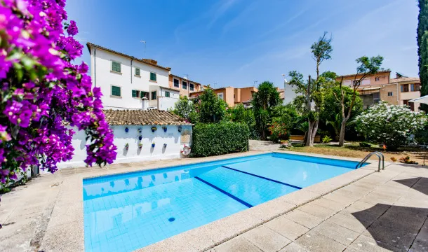 Exclusive Property with Private Garden in the Heart of Alaró: Boutique Hotel or Luxury Residence — photo 3