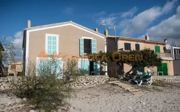 Beachfront house in Cala Bona — photo 5