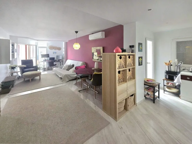 73m² apartment with 3 rooms, balcony and sea view for sale — photo 4