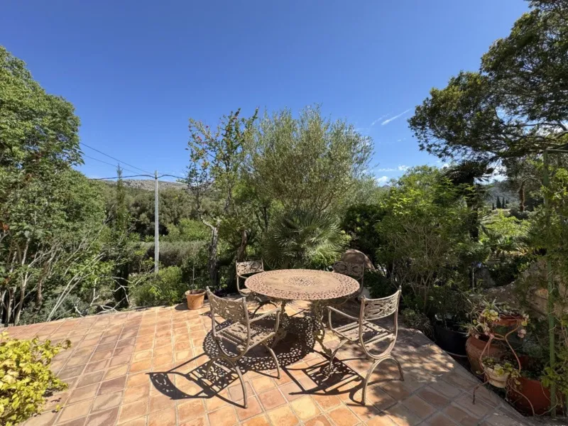 Charming 3-Bedroom Finca in the Picturesque Village of S'Arraco - S'Arraco - 3 Bedrooms, 180 m² — photo 6