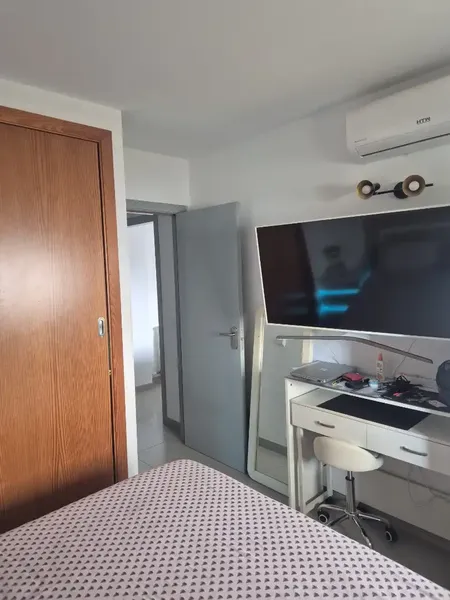 Apartment for sale in Cala Millor, in a quiet area, with two bedrooms with built-in wardrobes, a bright living room and a furnished kitchen — photo 9