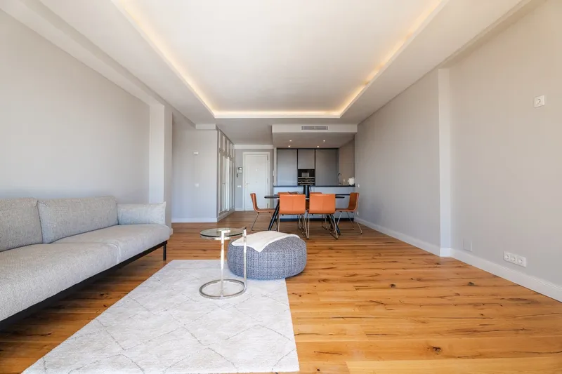 Modern sea view apartment in Paseo Maritimo — photo 10