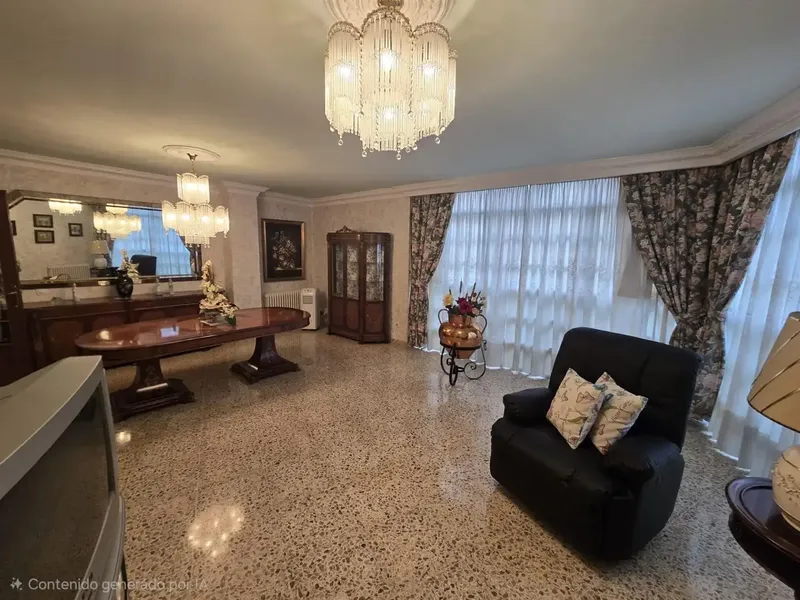 Located in the heart of Palma, in the Bons Aires area, this spacious and bright apartment is an excellent opportunity for those looking for a home — photo 4