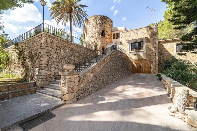 Detached Villa in Felanitx — photo 1