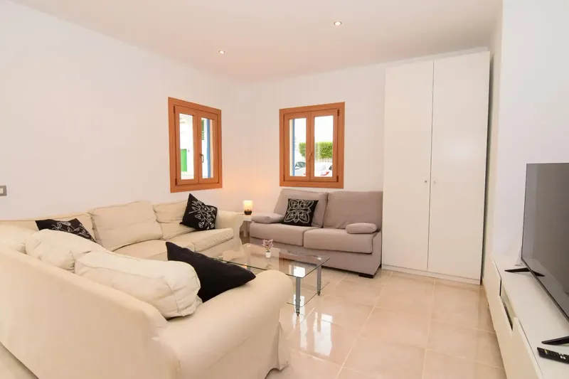 Discover this charming ground floor apartment that combines comfort, style and a privileged location in one of the quietest areas — photo 6