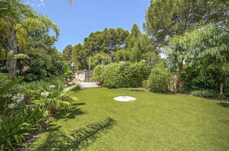 Beautiful villa with garden and pool in Palmanova, Torrenova More — photo 9