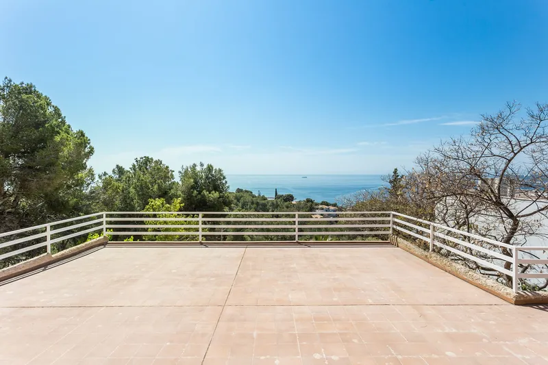 Seasonal rental house, until June, in Costa d'en Blanes. — photo 12