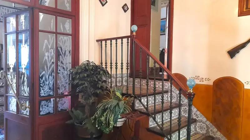 Welcome to the Mallorcan house of your dreams! This impressive 3-story property is located on one of the main streets of — photo 8