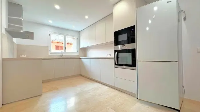 Centre, Sant Jaume: Piso en alquiler de 4 habitaciones — photo 1