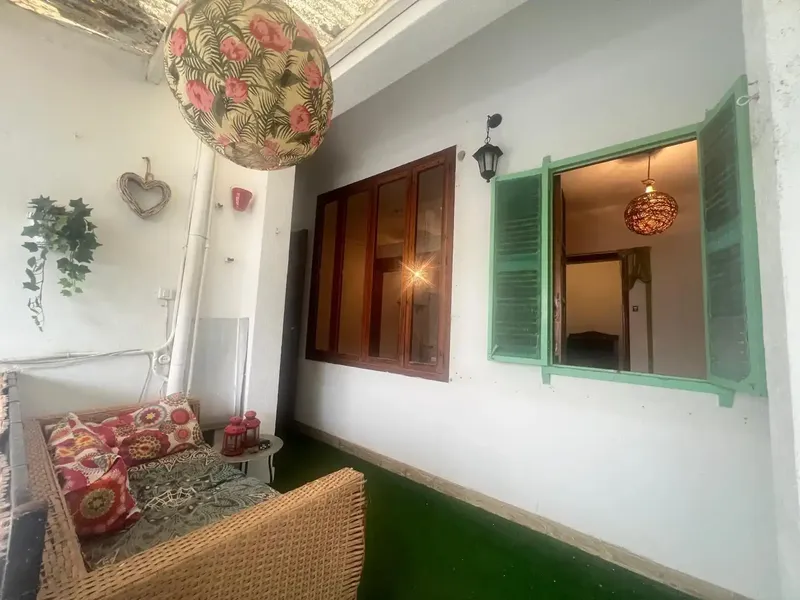 If you are looking for a spacious, independent house with its own parking in the city center, this property may be just what you need. — photo 9