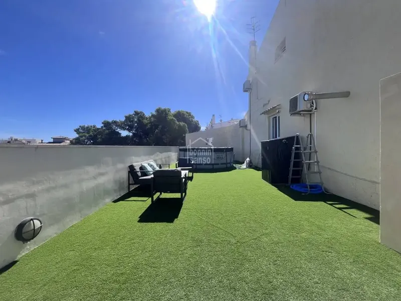 Modern corner townhouse located in Cala Millor, approximately a 10-minute walk from the beaches of Cala Millor and Cala Bona. — photo 2