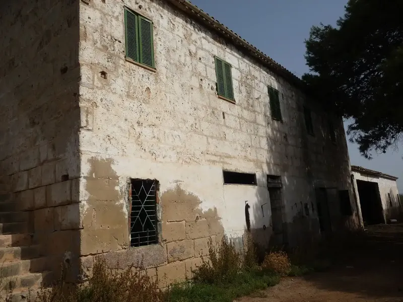 Rustic Finca in Palma with Many Possibilities, Playa de Palma Area, 2 km from the Beach and 10 km from the City Center, Possibility of Use — photo 2