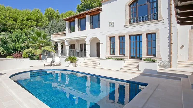 Mediterranean luxury villa with fantastic views over Bendinat to the sea — photo 1