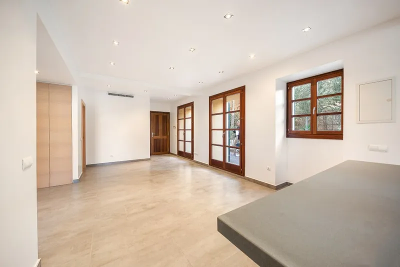 Charming property apartment for sale in La Calatrava with interior courtyard and good road access — photo 6