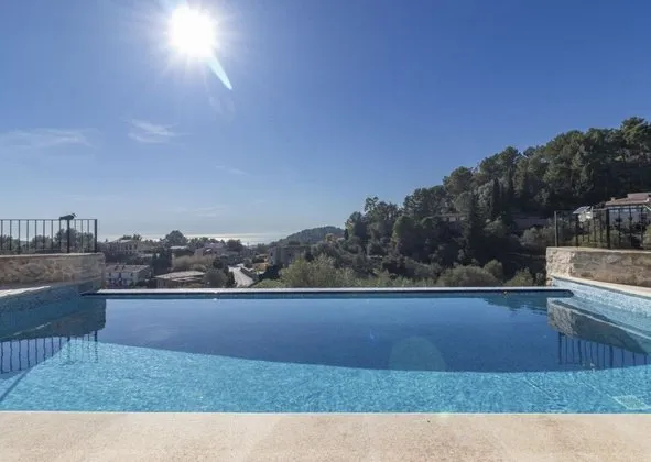Country house in Puigpunyent — photo 1