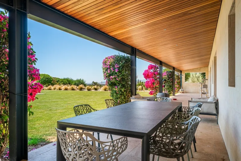 Modern country house with private equestrian facilities near Palma — photo 12