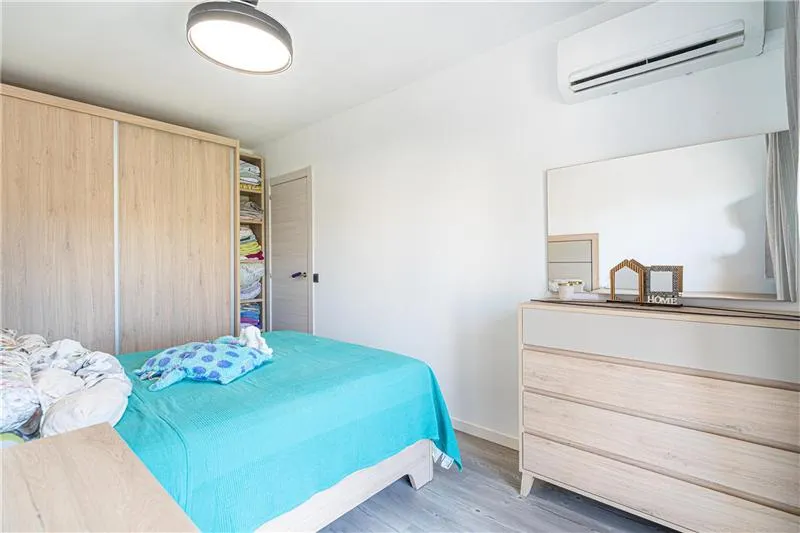 Apartment with a terrace of approximately 12 m² offering unobstructed views. — photo 9