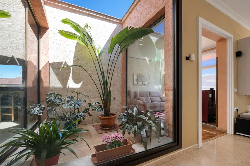Beautiful family villa near Port Adriano in El Toro — photo 3