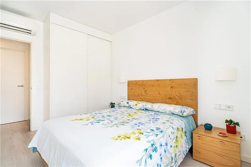 Bright, practically new flat in the exclusive Colegios area — photo 10